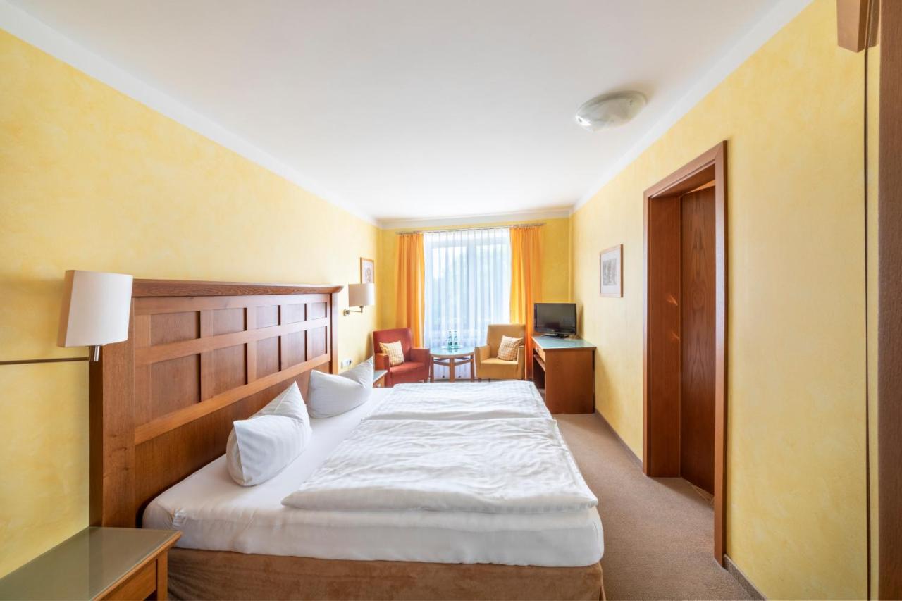 Hotel Forstmeister Schönheide Exteriör bild